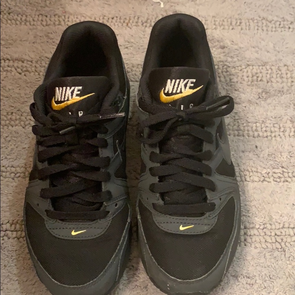 Nike air max